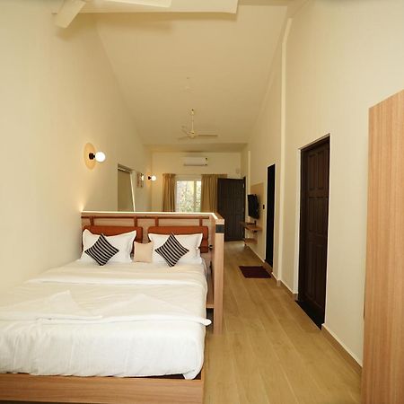 Anjuna Beach Resort Exterior foto