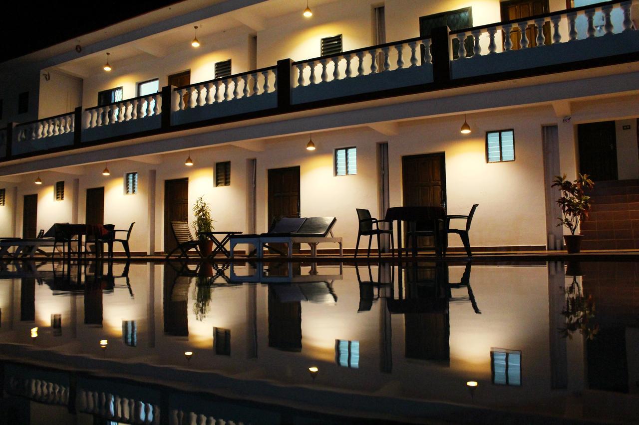 Anjuna Beach Resort Exterior foto